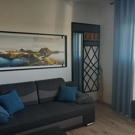 Apartment Pod Skrzydlami *