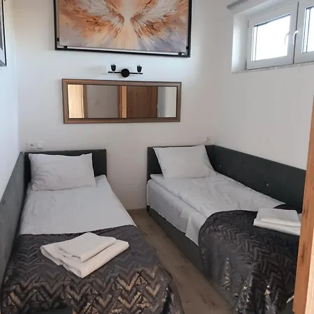Pod Skrzydlami Apartman *