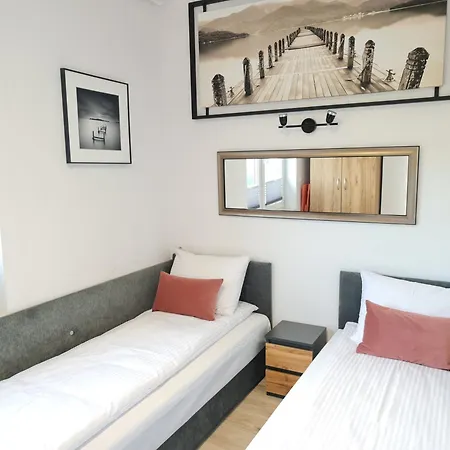 Pod Skrzydlami Apartman *