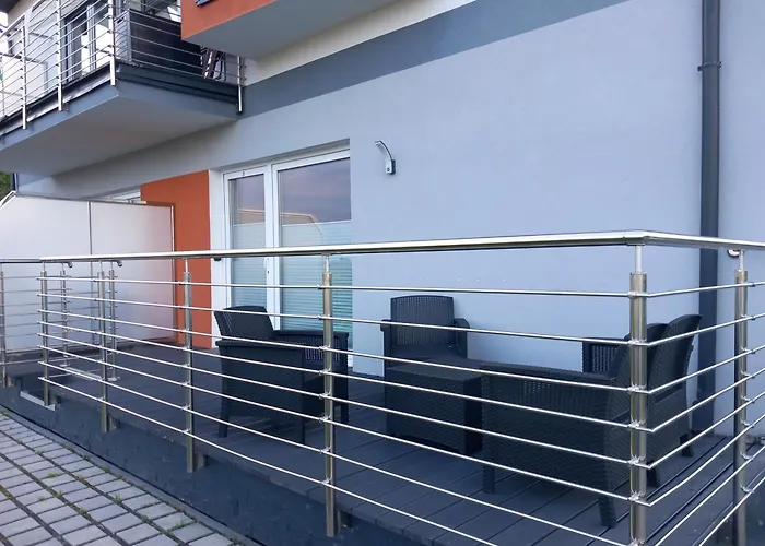 Pod Skrzydlami * ミエルノ